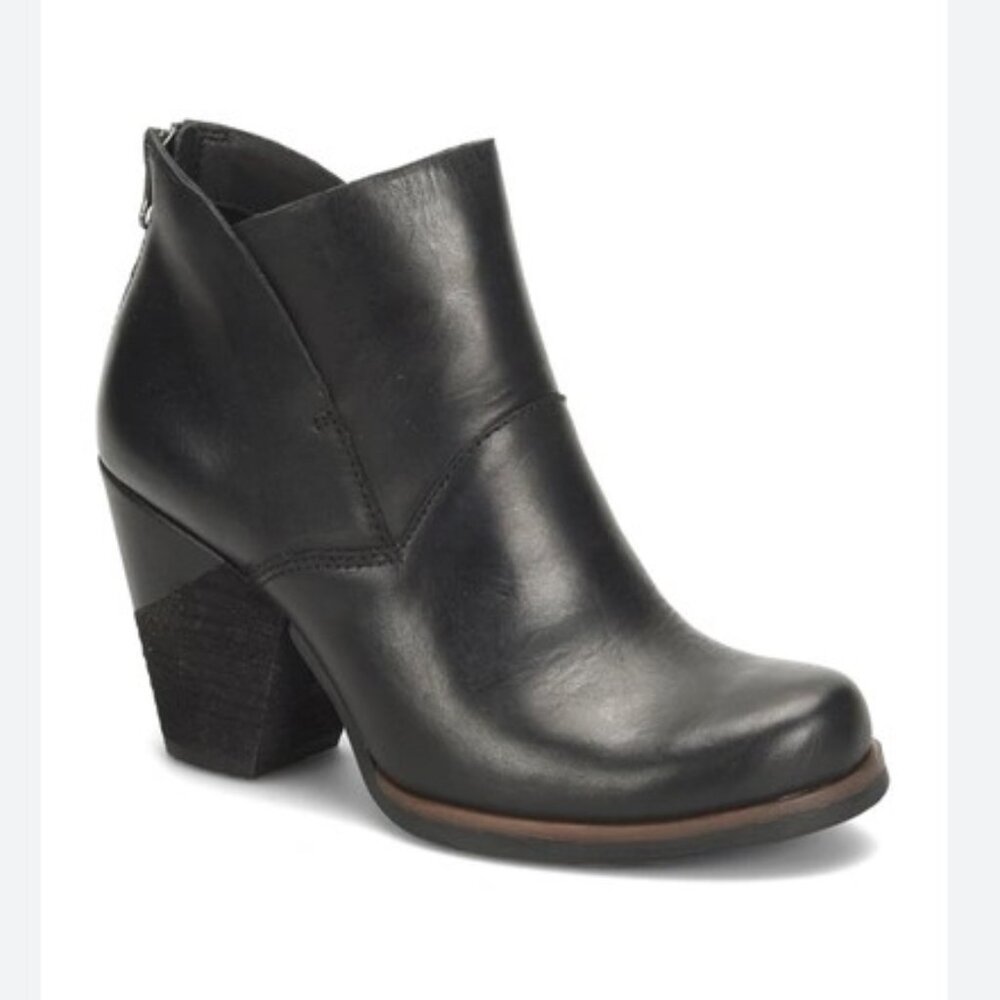 KORKS Maggie Leather Block Heel Bootie, Black 7M